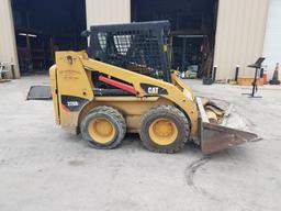 2011 CATERPILLAR SKID-STEER LOADER