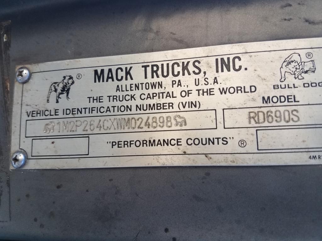 1998 MACK DUMP TRUCK MODEL RD690S