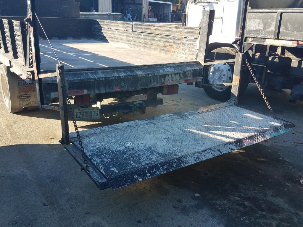 2006 FORD LOW CAB FORWARD 450 FLATBED TRUCK