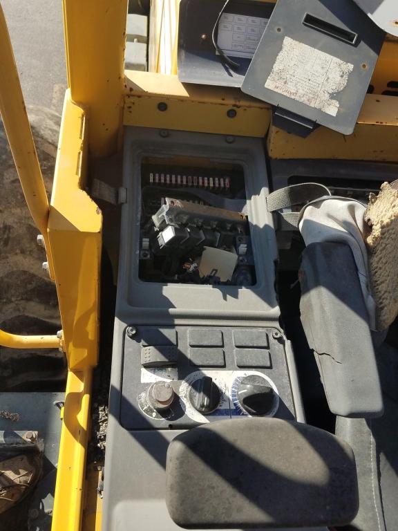 2005 KOMATSU FRONT END LOADER LOADER MODEL WA320-5