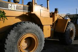 1995 CATERPILLAR FRONT END LOADER