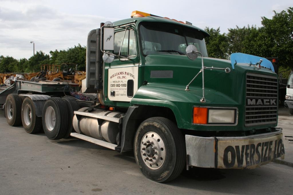 1993 MACK 5TH WHEEL TRACTOR MODEL CH613