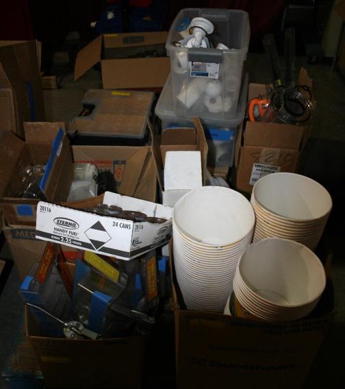 LOT CONSISTING OF BRASS FITTINGS, CLAMPS,