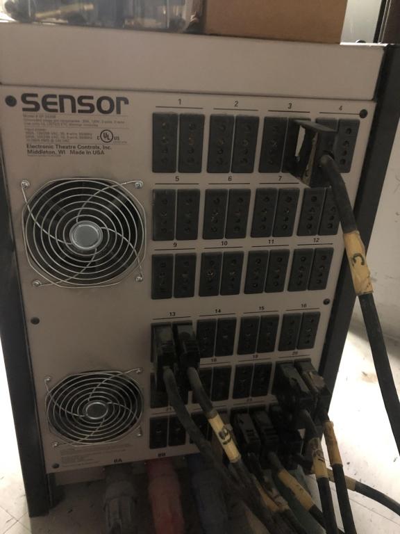 SENSOR POWER DISTRIBUTION BOX WITH CONNECTORS