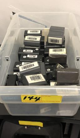 LOT CONSISTING OF RECHARGEABLE BATTERIES