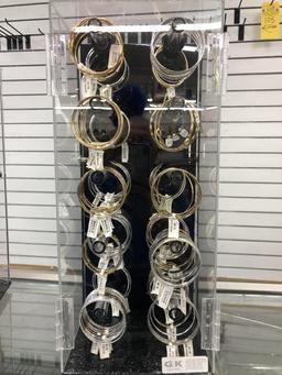 LOT CONSISTING OF COUNTER TOP JEWELRY DISPLAY WITH FASHION BANGLE BRACELETS (APPROX. 200+/- PCS.)