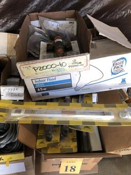 PALLET CONSISTING OF STERN LIGHT BRACKETS, LIGHT RAILS, FLOOD LIGHT BULBS, SEARCH LIGHT BULBS,