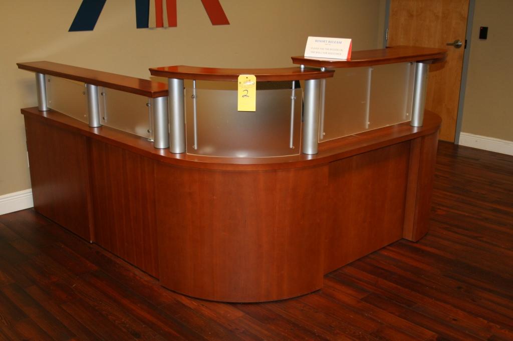 "L" SHAPED RECEPTION DESK WITH ROLLING ADJUSTABLE