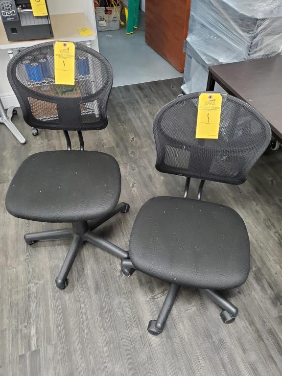 LOT CONSISTING OF OFFICE FURNITURE