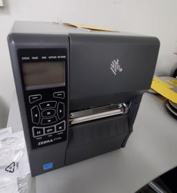 ZEBRA HIGH OUTPUT WAREHOUSE LABEL PRINTER