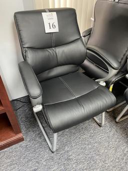 BLACK CLIENT CHAIRS WITH ARMS
