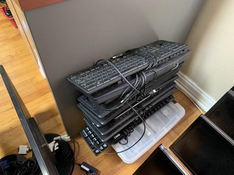 LOT OF VARIOUS COMPUTERS & ELECTRONICS CONSISTING