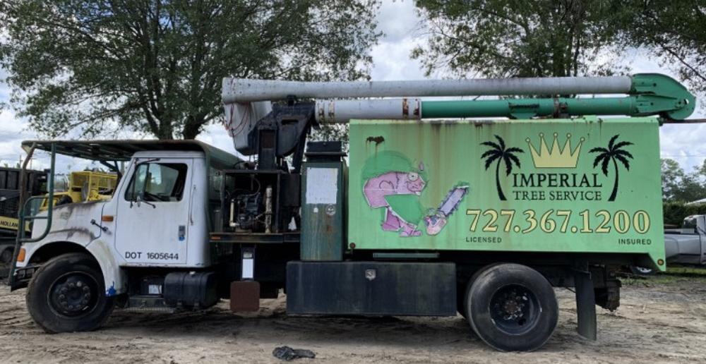 1995 INTERNATIONAL 4700 REGULAR CAB BUCKET TRUCK