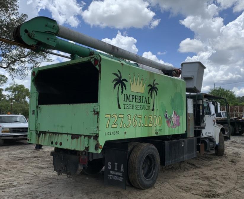 1995 INTERNATIONAL 4700 REGULAR CAB BUCKET TRUCK