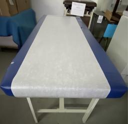 NON-ADJUSTABLE EXAM TABLE, METAL MEASURES 72" L X 24" W X 28" H BASE