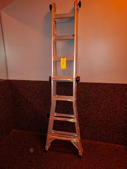 GORILLA LADDERS FOLDING LADDER