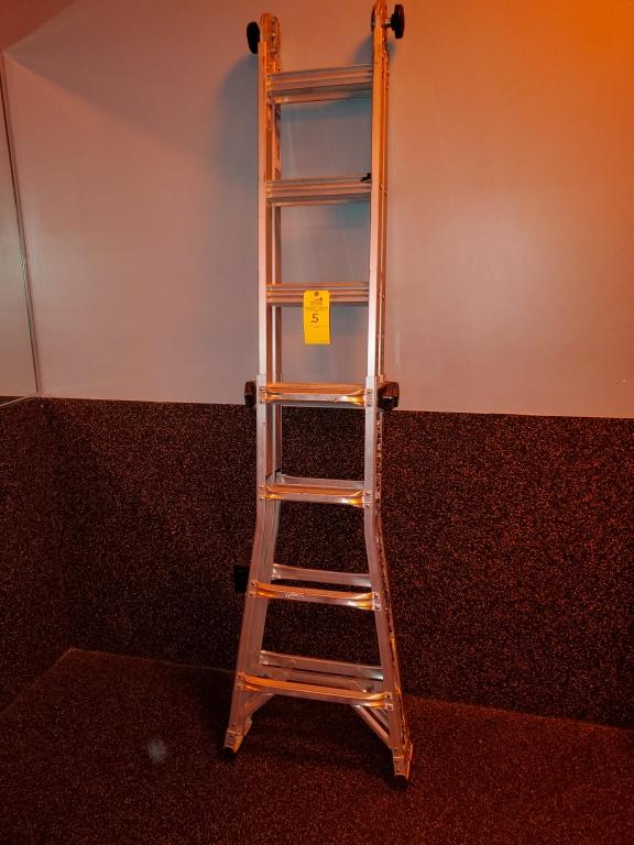 GORILLA LADDERS FOLDING LADDER