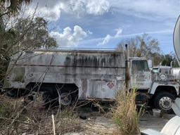 1978 FORD FUEL TANK WAGON WITH CATERPILLAR 3208