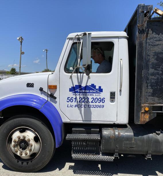 2001 INTERNATIONAL 4700 DUMP TRUCK