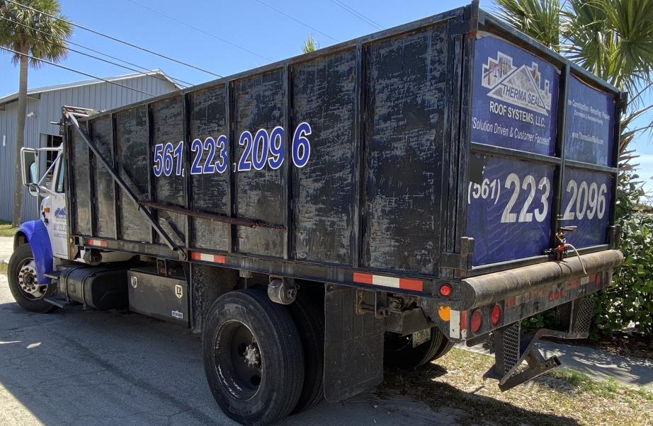 2001 INTERNATIONAL 4700 DUMP TRUCK