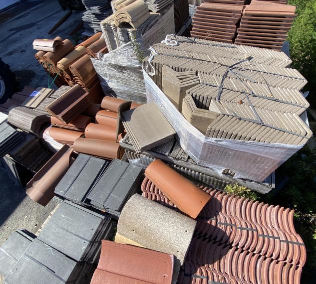 CONCRETE AND CLAY ROOF TILES