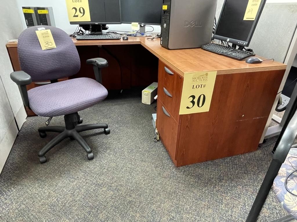 LOT CONSISTING OF L-SHAPED FORMICA DESK