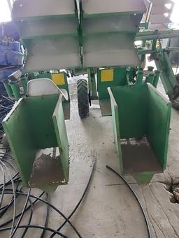 RENALDO 3 ROW MANUAL TRANSPLANTER IMPLEMENT