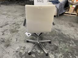 *NEW IN BOX* DAVIS SOLO 10 CHAIR