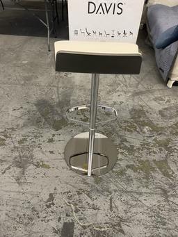 *NEW IN BOX* DAVIS ZIA 3000 SWIVEL BAR STOOL