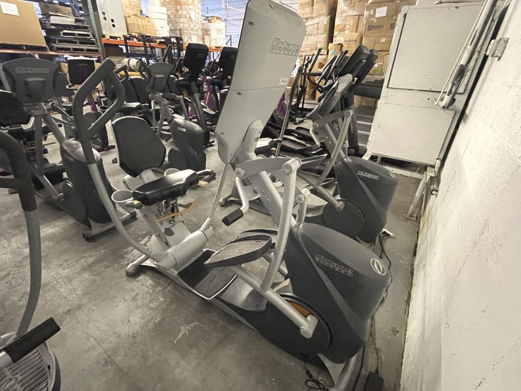 OCTANE FITNESS RECUMBENT ELLIPTICAL CROSS TRAINER