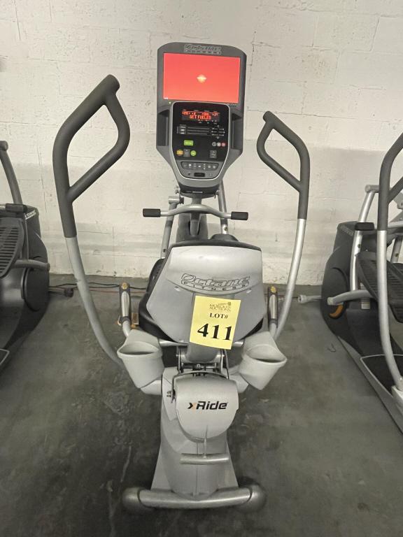 OCTANE FITNESS RECUMBENT ELLIPTICAL CROSS TRAINER