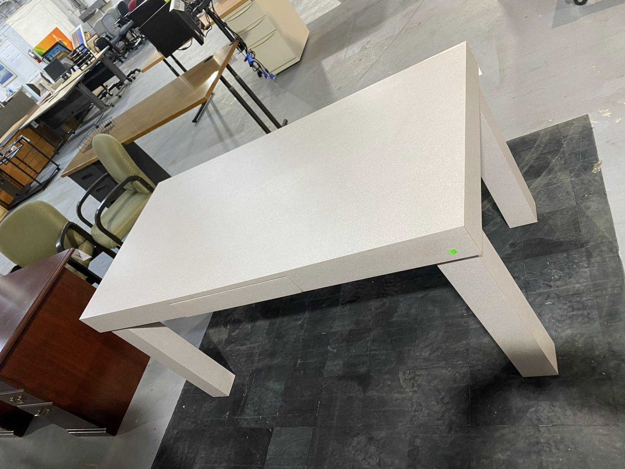 LAMINATE WORKSTATION DESK WAREHOUSE OR SHIPPING