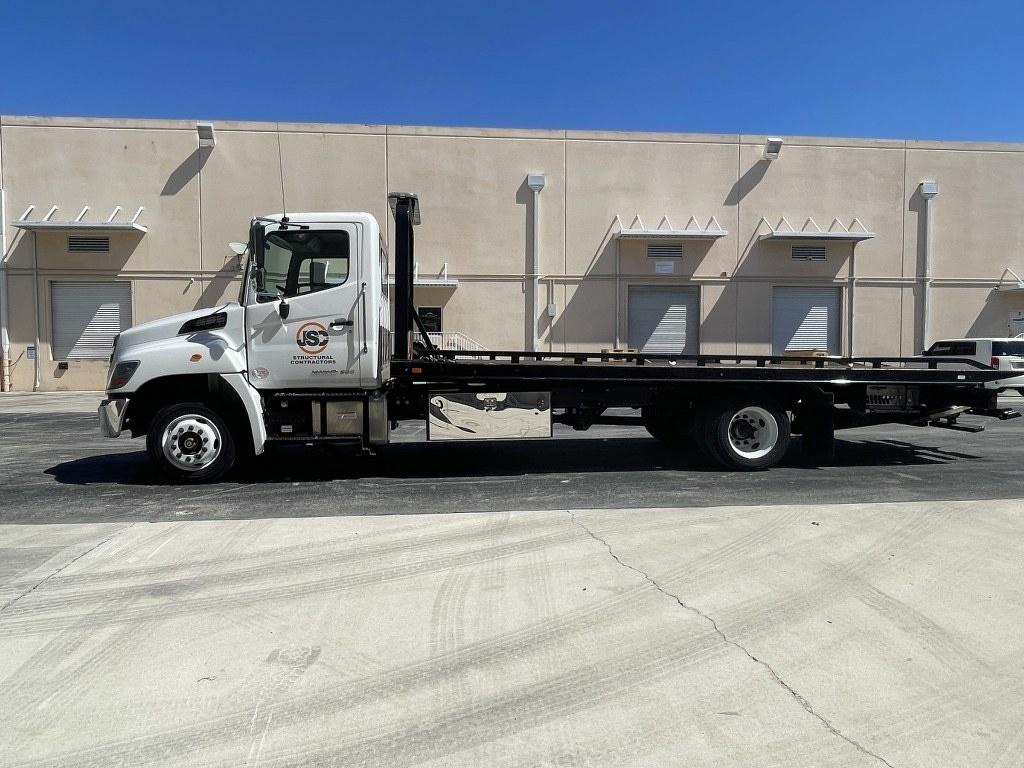 2019 HINO MODEL 258 FLATBED VEHICLE CARRIER