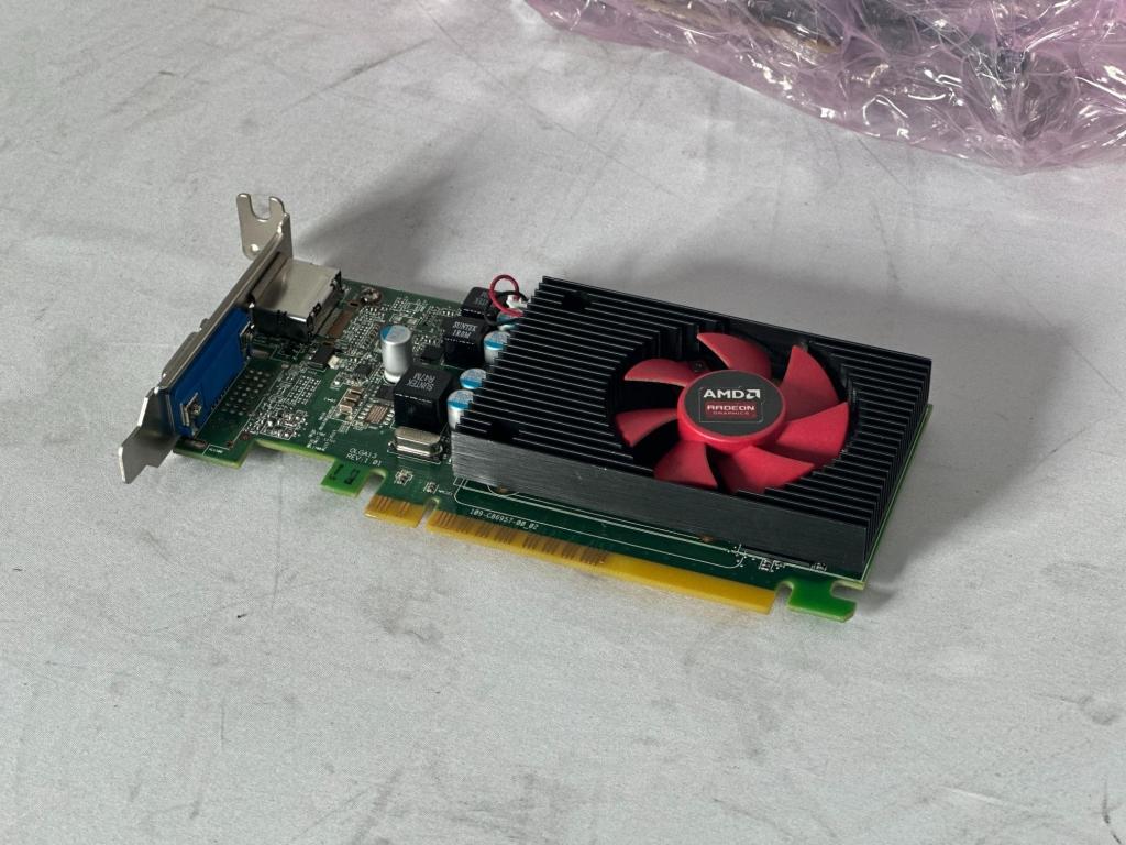 AMD DELL RADEON GRAPHICS CARD, VGA + DISPLAY PORT