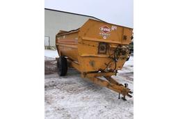 Kuhn Knight 3142 Reel Augie Mixer Wagon