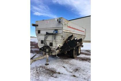 Kuhn Knight 4072 Botec Mixer Wagon