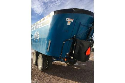 Sac Maxi-mixer 35100 Vertical Mixer Wagon