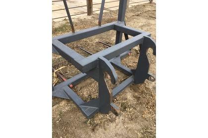 4 Prong Payloader bale spear