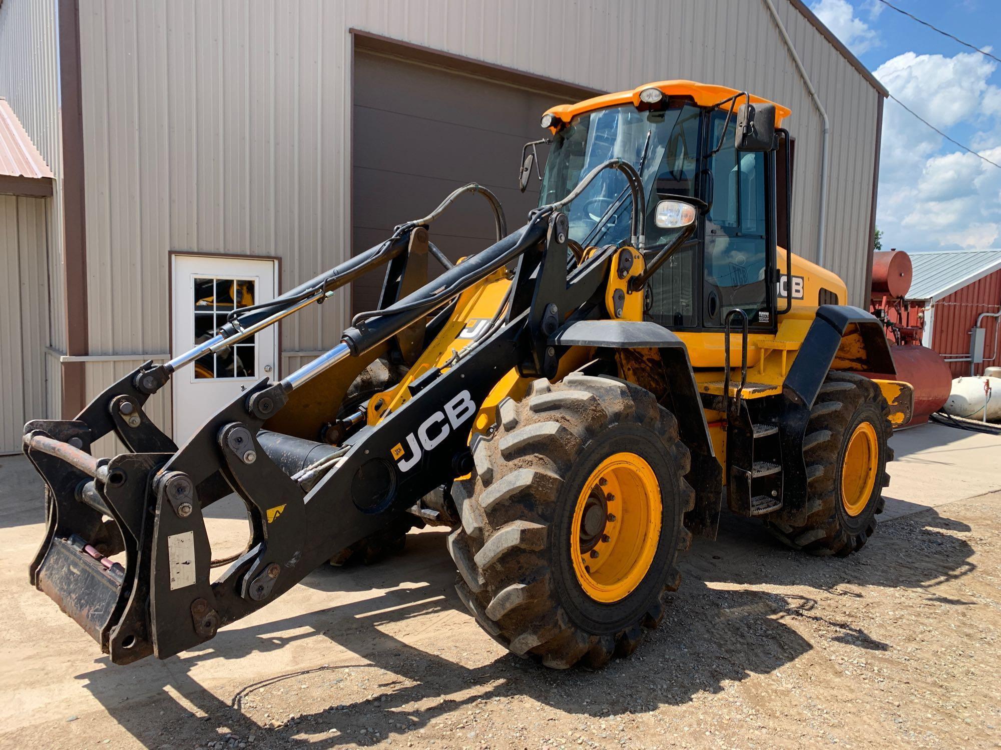 2015 JCB 427 Payloader--2nd Owner