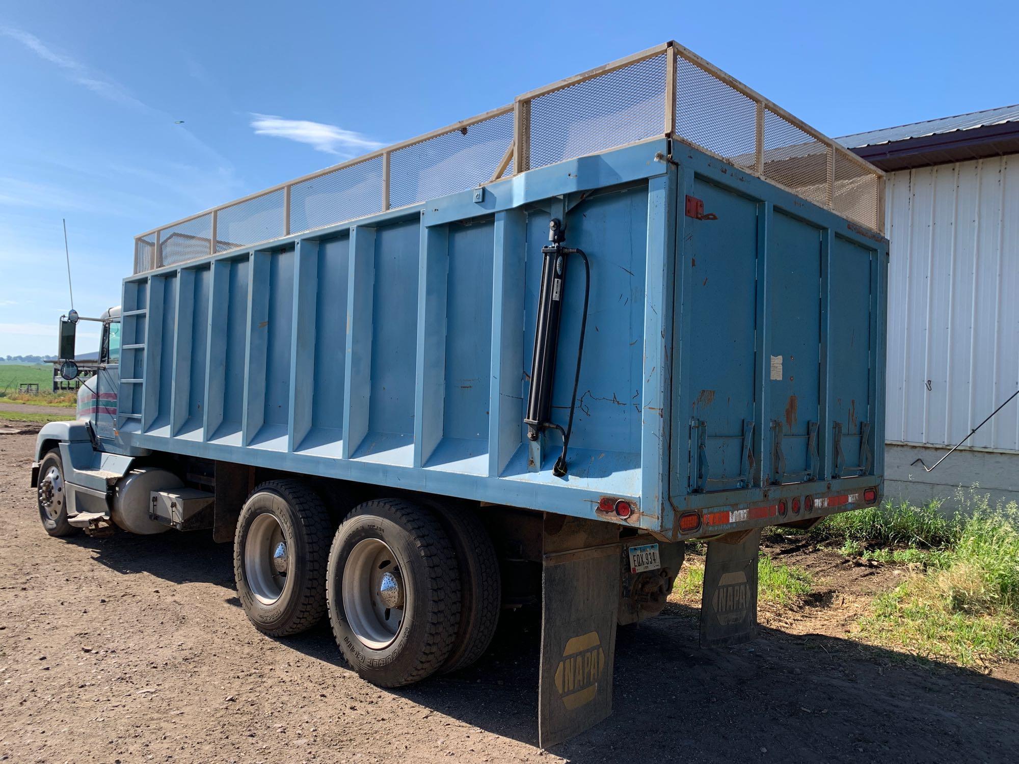 1991 Freightliner FLD120 Straight Truck