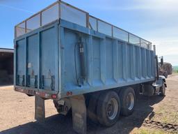 1991 Freightliner FLD120 Straight Truck