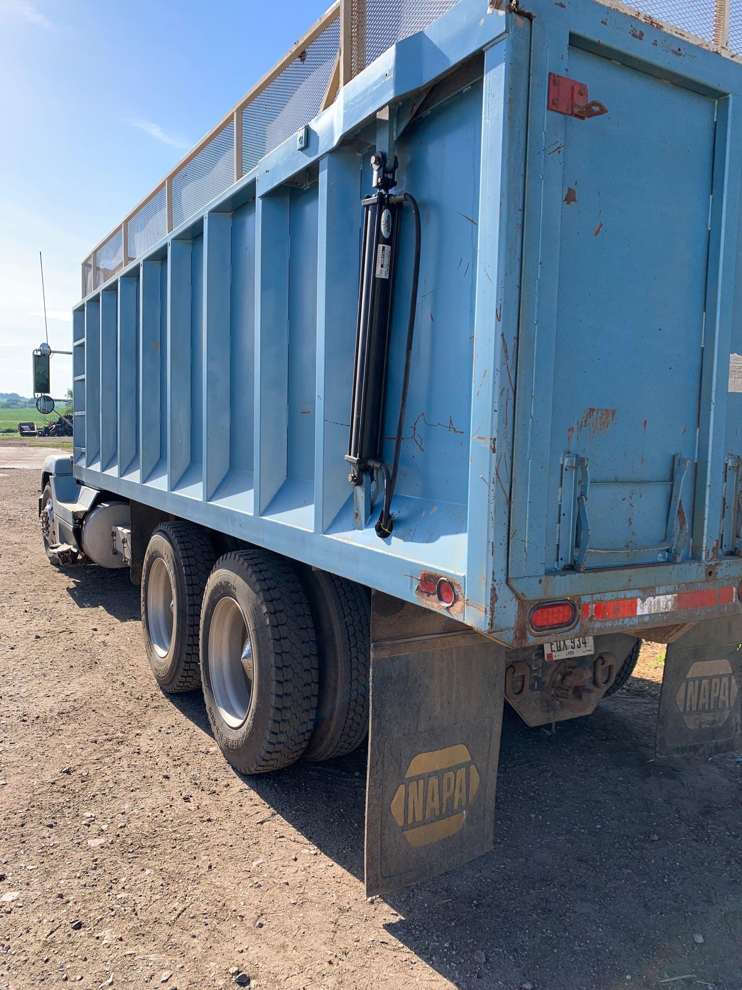 1991 Freightliner FLD120 Straight Truck