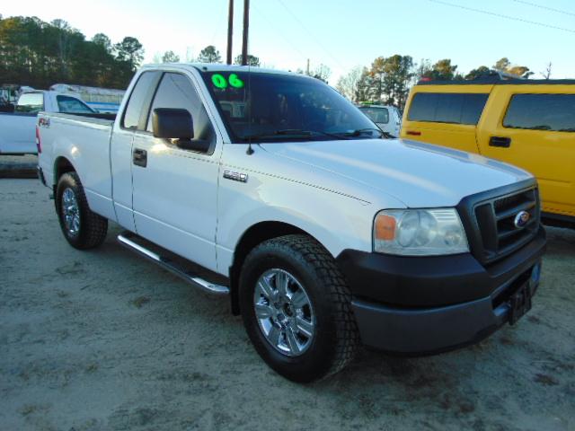 2006 FORD F150 XL VIN:1FTRF12W36KE05294 2wd, 4.2L engine, A/T, leather, aft