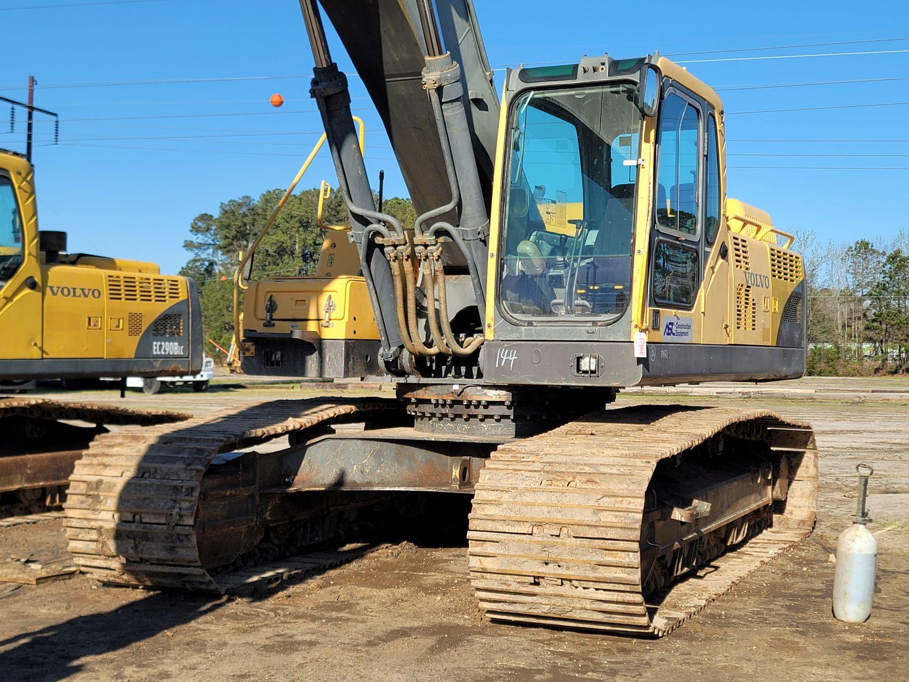 2006 VOLVO EC330 BLC, 54inch Bucket, 35inch Pads, Cab/Air, Hyd Pump & Valve Body Rebuilt