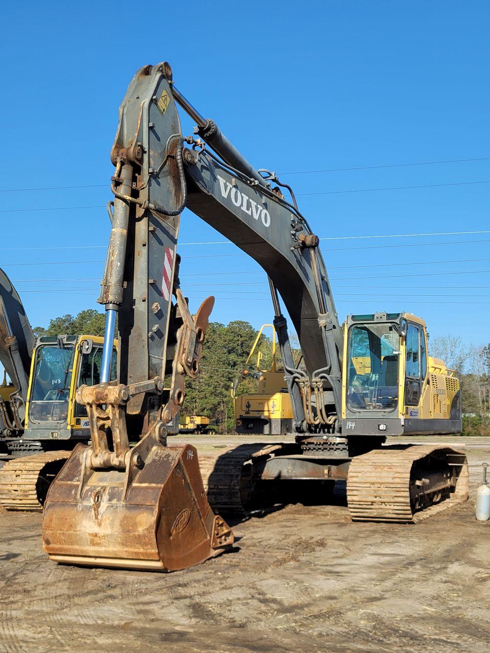 2006 VOLVO EC330 BLC, 54inch Bucket, 35inch Pads, Cab/Air, Hyd Pump & Valve Body Rebuilt