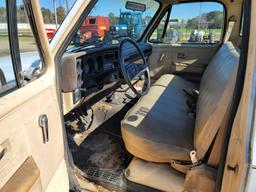 1984 CHEVROLET CUSTOM DELUXE 4x4 Pickup, Standard Cab, 8ft Bed, Vinyl Inter