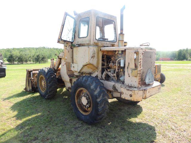 920 Caterpillar Pay loader, SN:6242786, hours unknown, 15.5-25 good rubber
