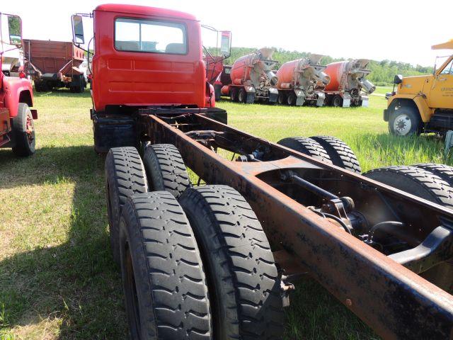 1983 Mack 3208 Cat engine with Allison auto transmission, tandem axle, 139,