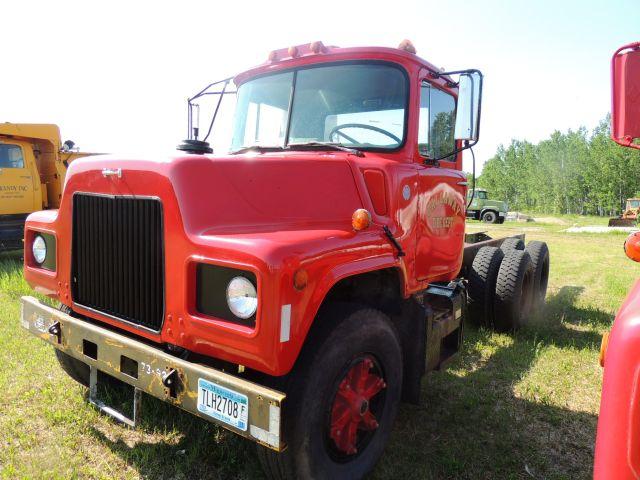 1983 Mack 3208 Cat engine with Allison auto transmission, tandem axle, 139,