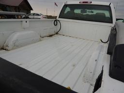 2002 Chevy ¾ Ton 2500 Pickup, 59,500 miles, 6.0 vortex gas engine, good tir